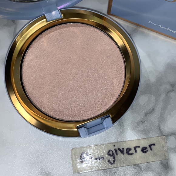 Mystery Princess Beauty Powder Cinderella Collection MAC - Picture 4 of 16